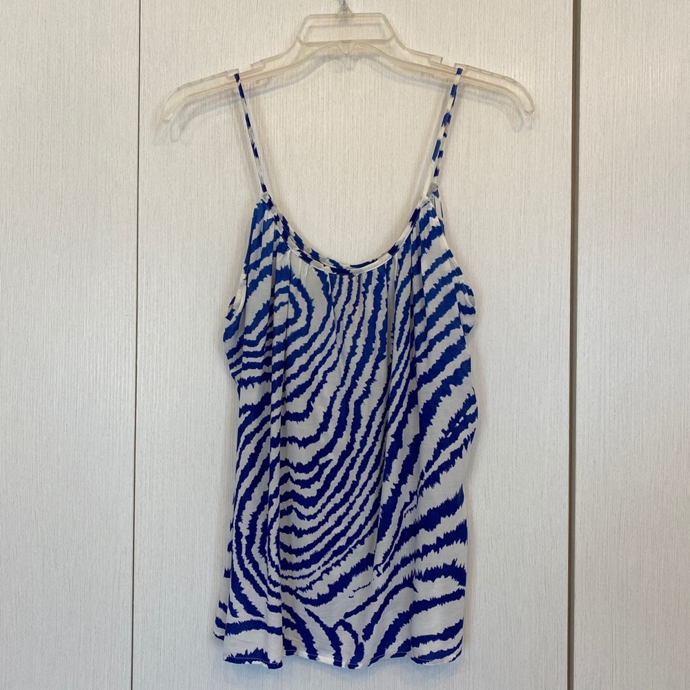 Eight Sixty blue and white tie-dye pattern tank